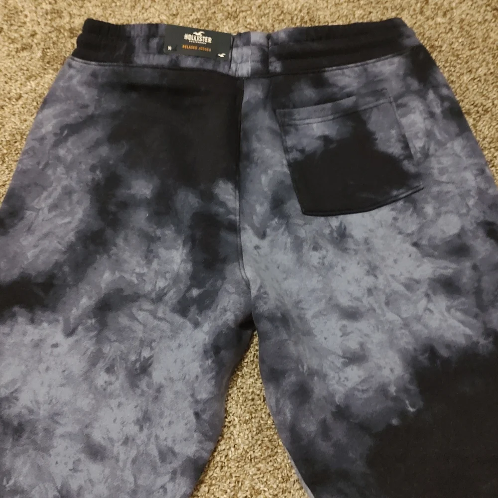 NEW Hollister relaxed joggers - Picture 3 of 5